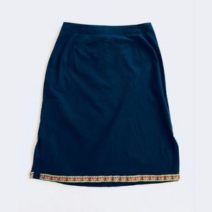 The Gap Women’s Navy Skirt    Size 2